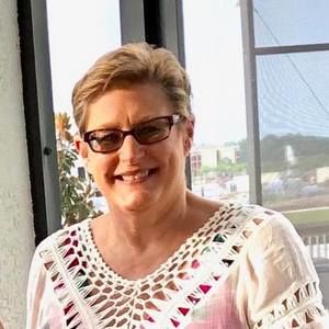 Meet your Posher, Cynthia